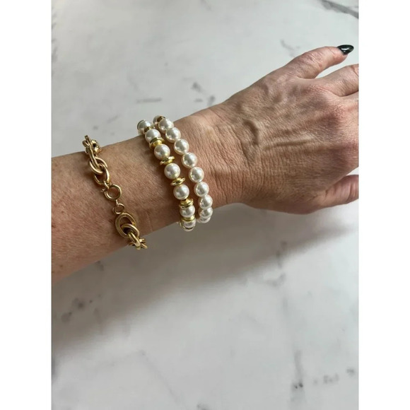 Shell Pearl Stretch Bracelets Set of 2 - Picture 6 of 9